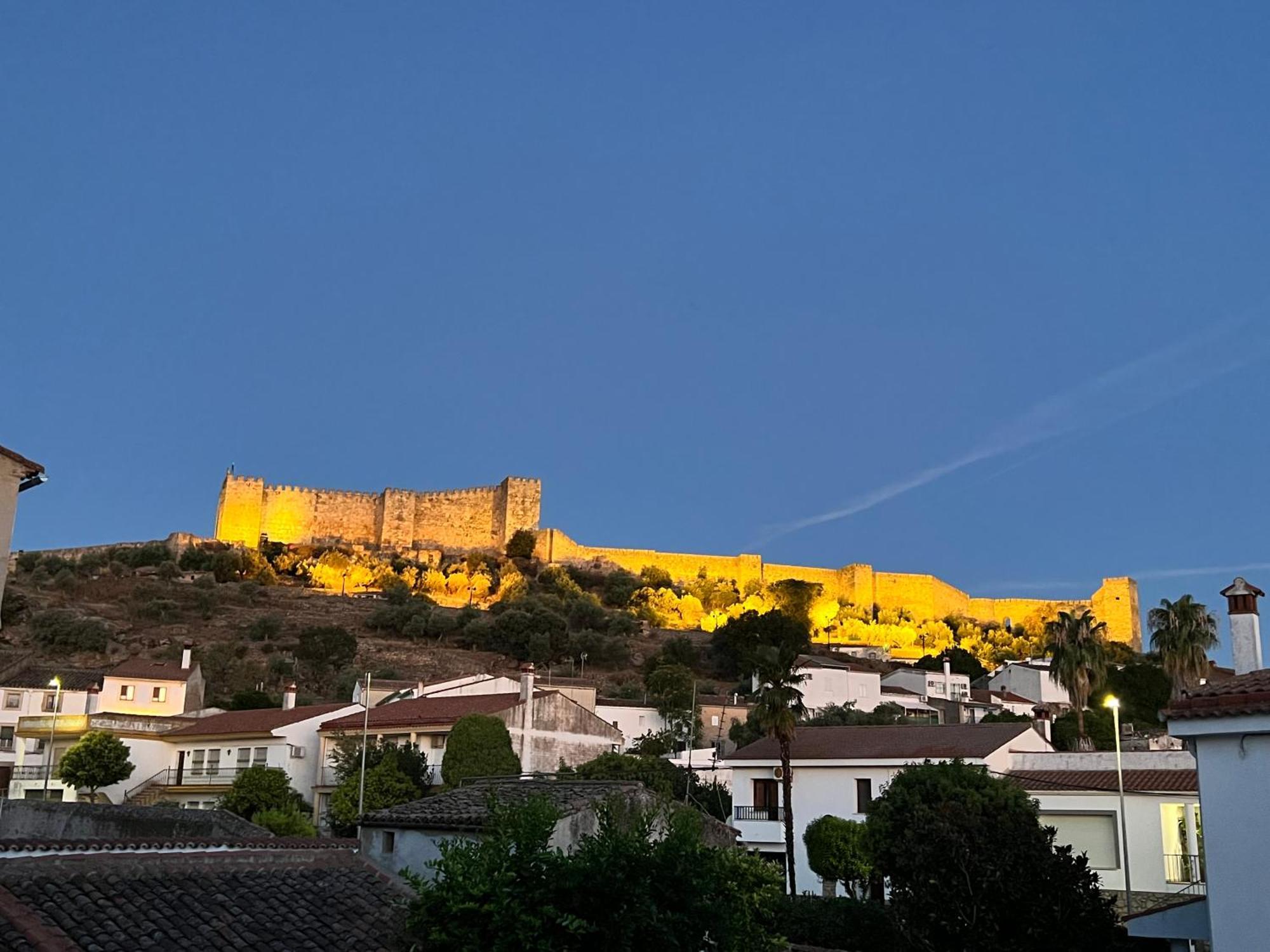 Grupo Garcia De Paredes Apartamentos Turisticos تروخيو المظهر الخارجي الصورة