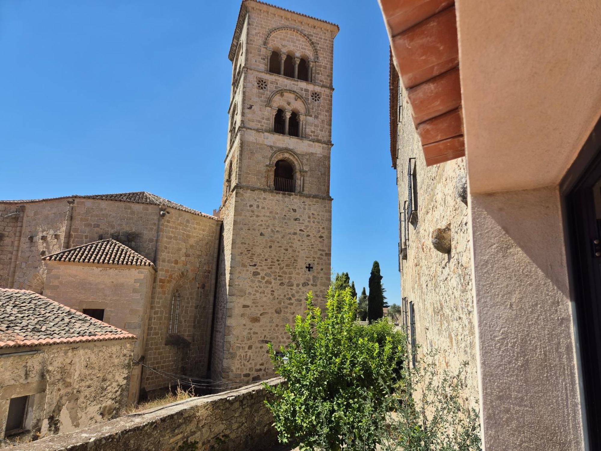 Grupo Garcia De Paredes Apartamentos Turisticos تروخيو المظهر الخارجي الصورة