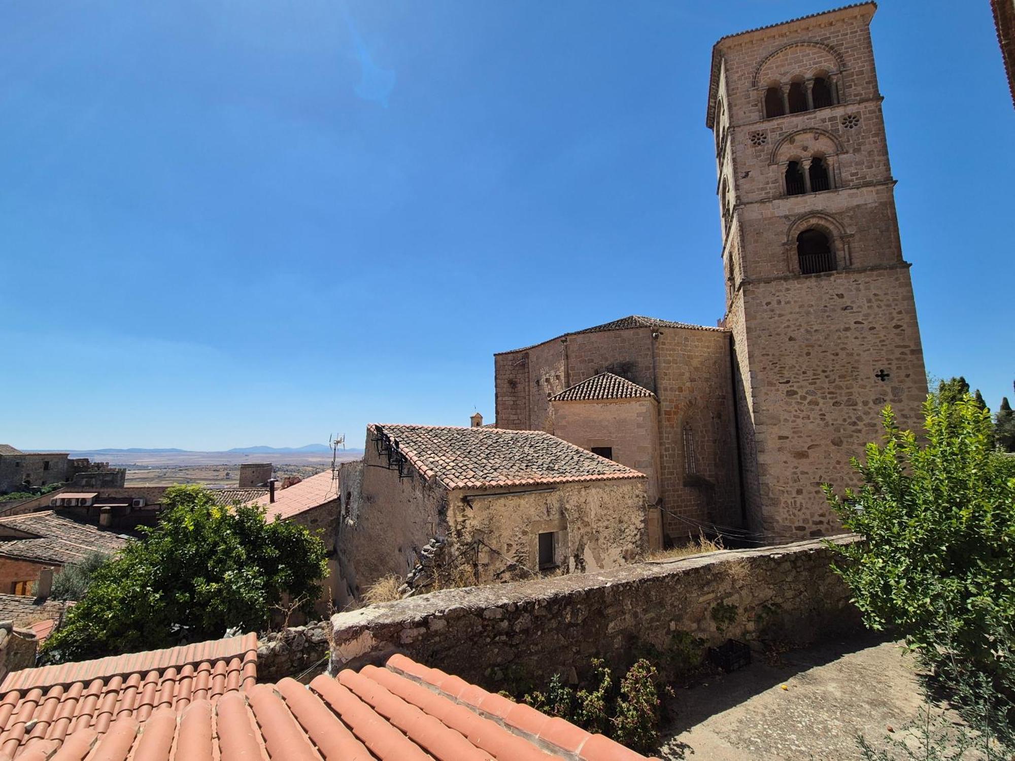 Grupo Garcia De Paredes Apartamentos Turisticos تروخيو المظهر الخارجي الصورة