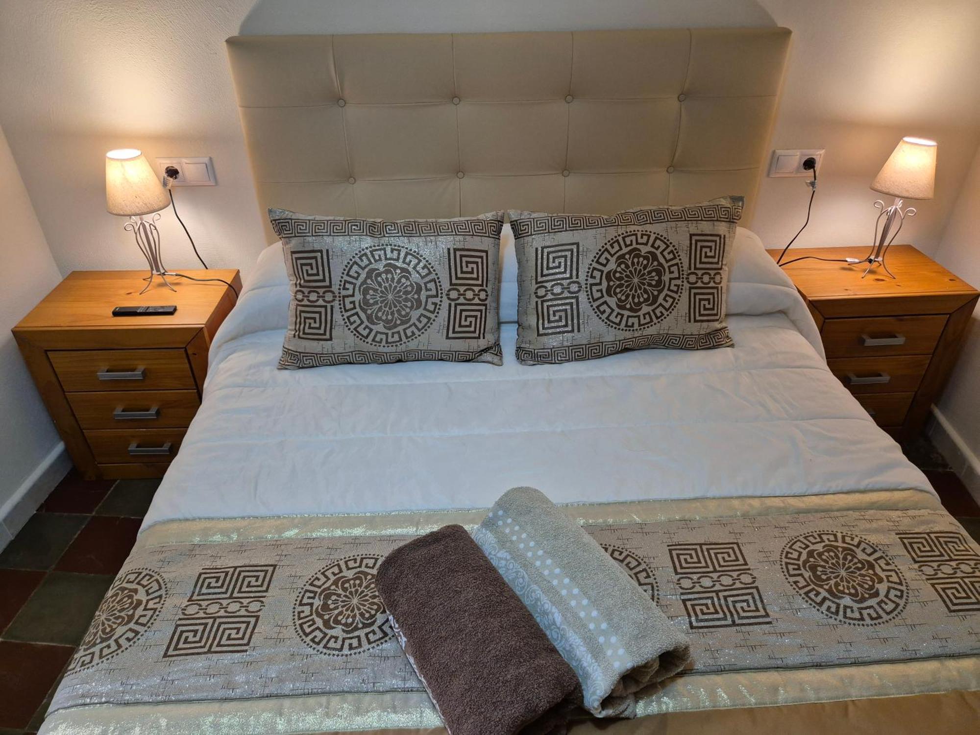 Grupo Garcia De Paredes Apartamentos Turisticos تروخيو المظهر الخارجي الصورة